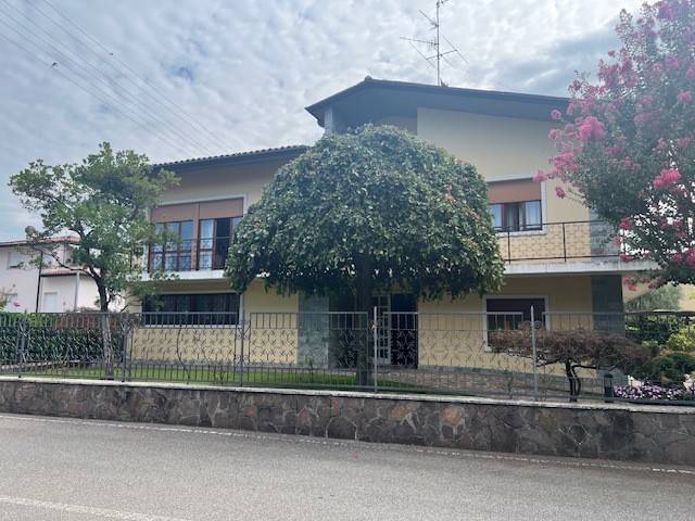 casa indipendente in vendita a Seriate