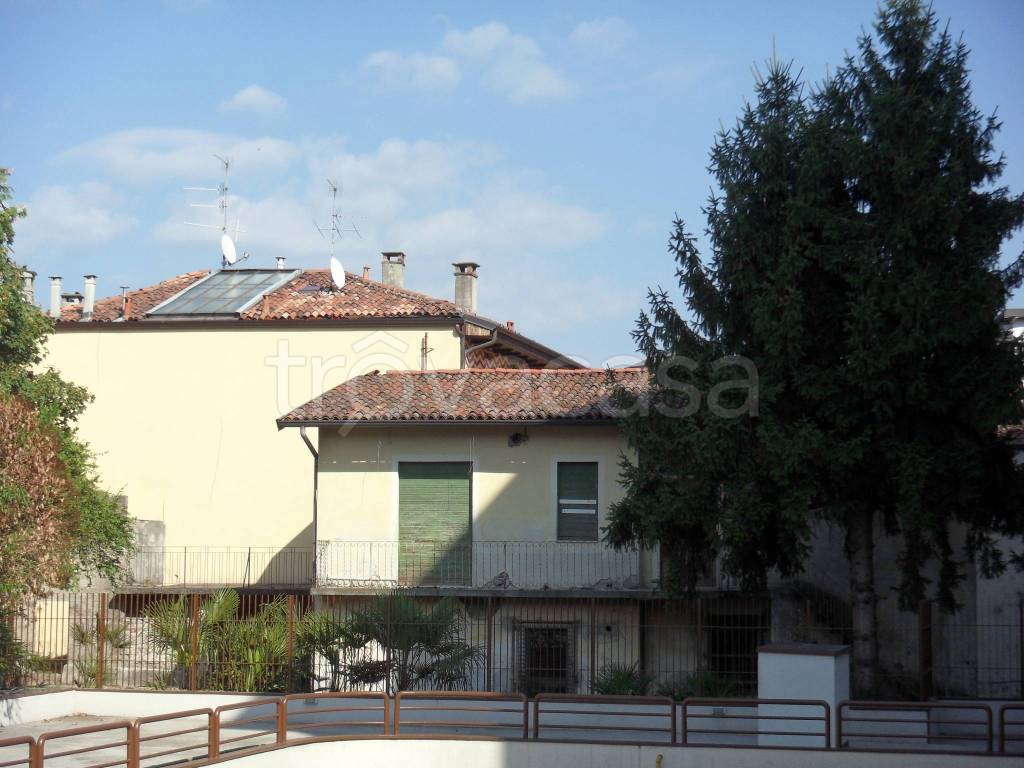 casa indipendente in vendita a Seriate