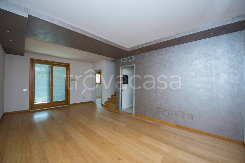 casa indipendente in vendita a Seriate