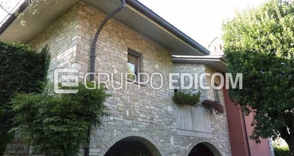 casa indipendente in vendita a Seriate