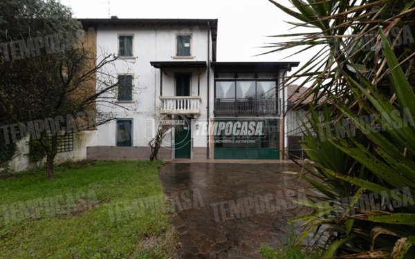 casa indipendente in vendita a Seriate