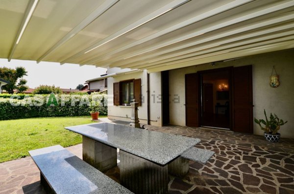 casa indipendente in vendita a Seriate in zona Paderno