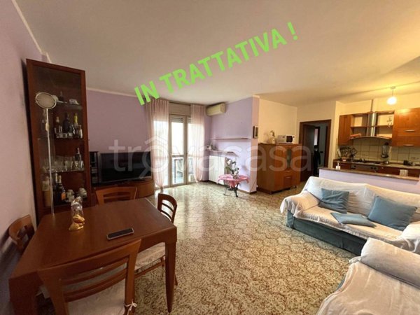 appartamento in vendita a Seriate in zona Cassinone