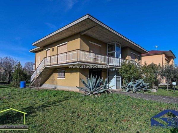 casa indipendente in vendita a Seriate