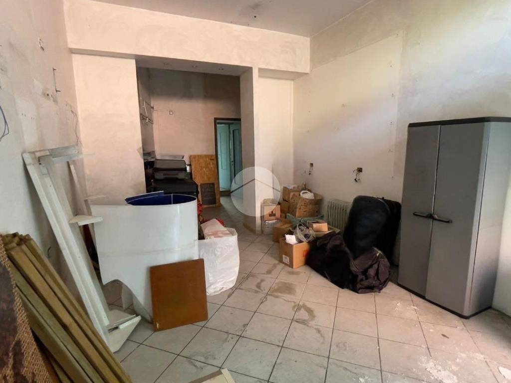 negozio in vendita a Seriate