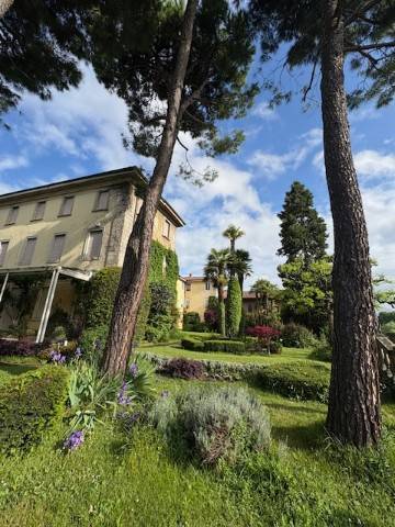 intera palazzina in vendita a Seriate