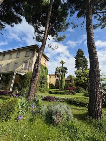 intera palazzina in vendita a Seriate