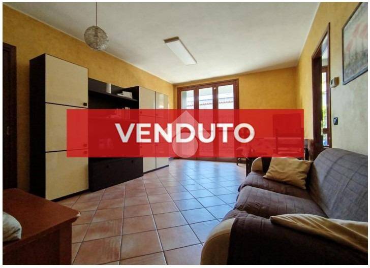 appartamento in vendita a Seriate in zona Comonte