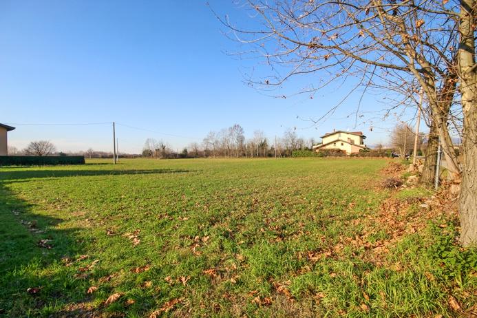 terreno edificabile in vendita a Seriate