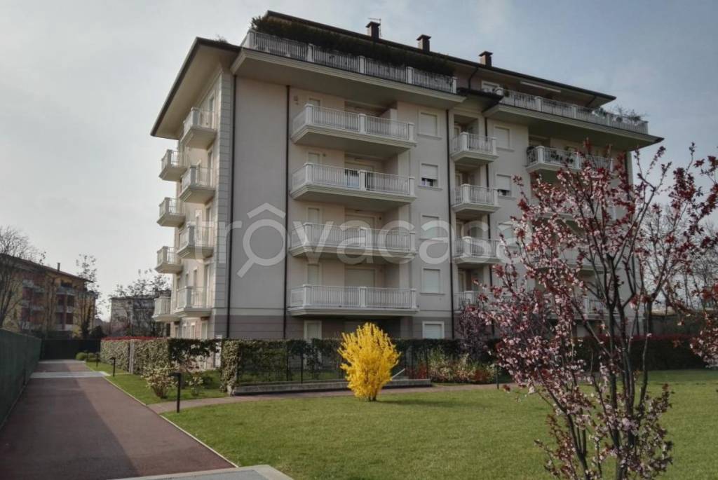 appartamento in vendita a Seriate