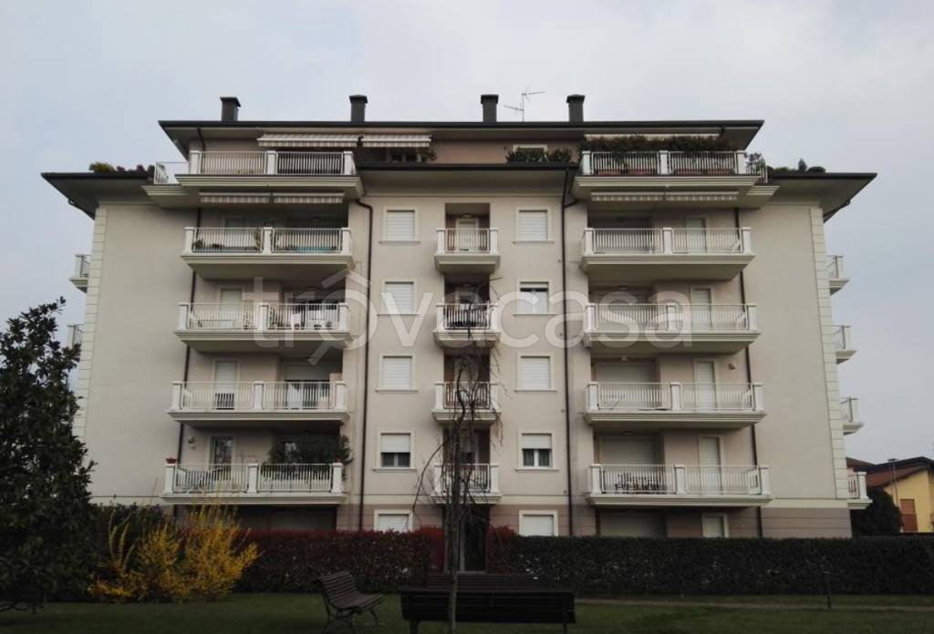 appartamento in vendita a Seriate