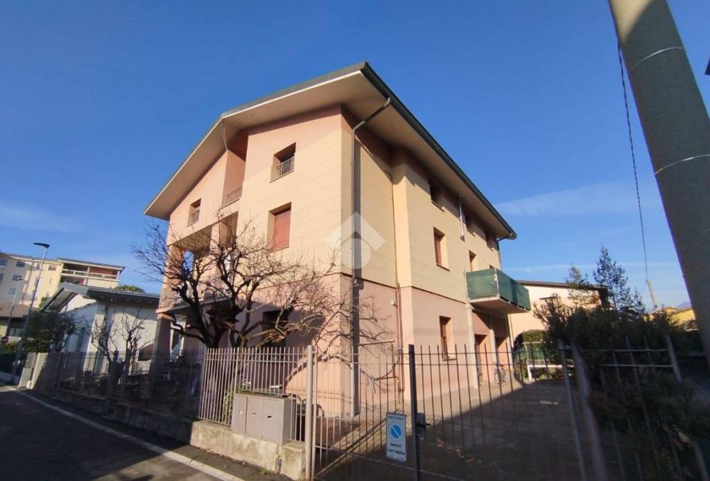 appartamento in vendita a Seriate