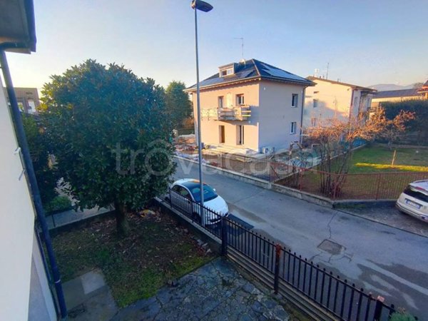 casa indipendente in vendita a Seriate