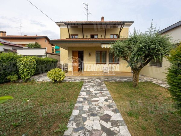 casa indipendente in vendita a Seriate