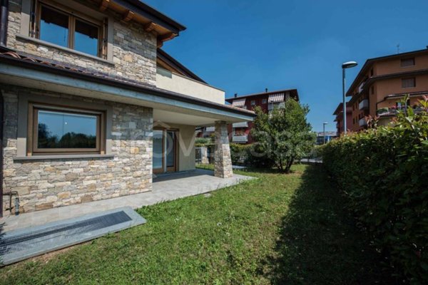 casa indipendente in vendita a Seriate