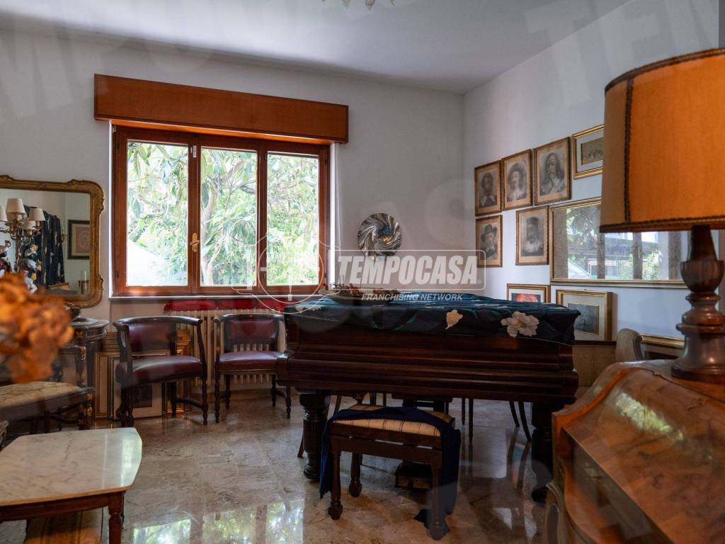 casa indipendente in vendita a Seriate