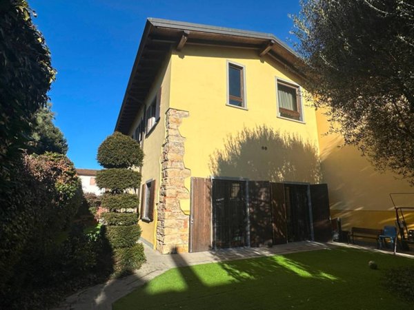 casa indipendente in vendita a Seriate