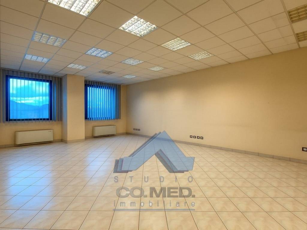 ufficio in vendita a Seriate