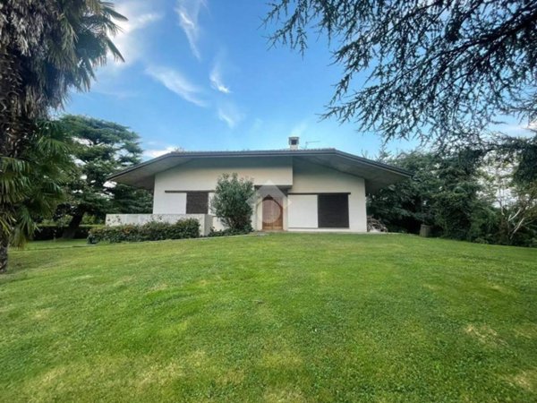 casa indipendente in vendita a Seriate