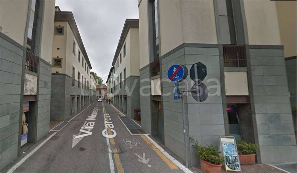 negozio in vendita a Seriate