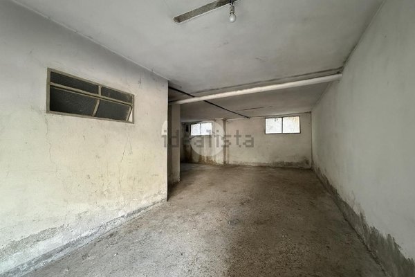 capannone in vendita a Seriate