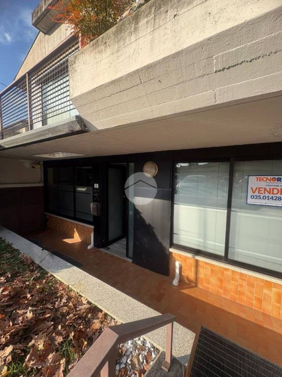 ufficio in vendita a Seriate