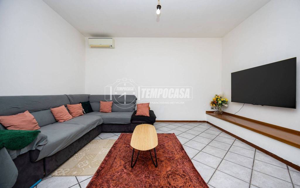 appartamento in vendita a Seriate in zona Cassinone