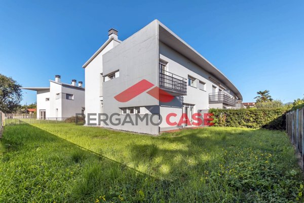 casa indipendente in vendita a Seriate