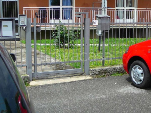 locale commerciale in vendita a Seriate