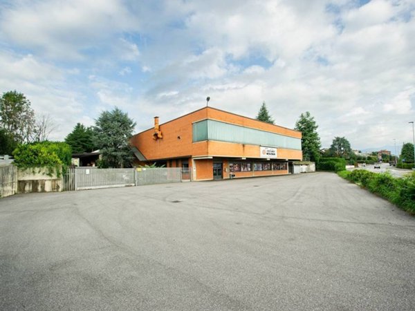locale commerciale in vendita a Seriate