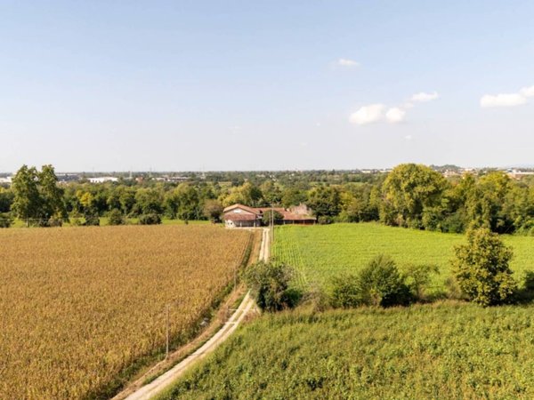 casale in vendita a Seriate