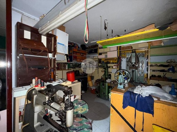 negozio in vendita a Seriate