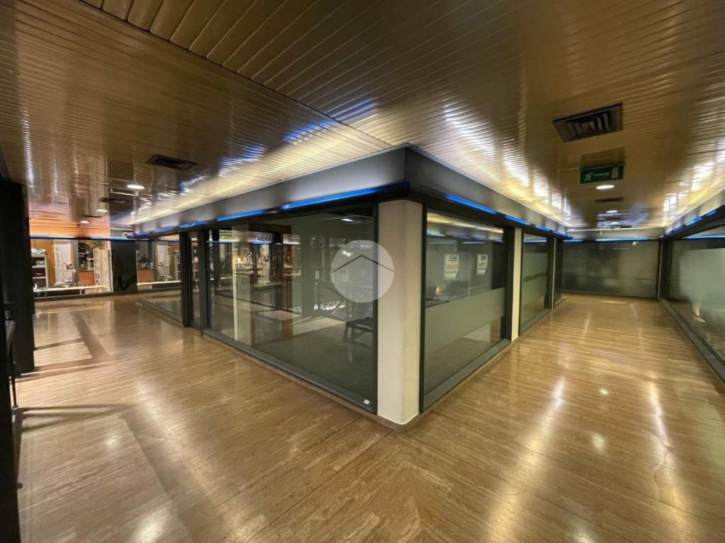 ufficio in vendita a Seriate