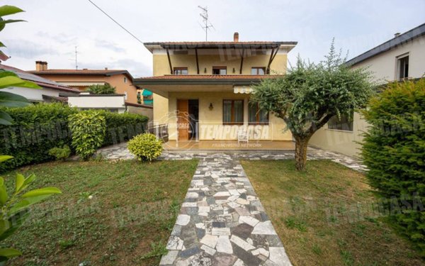 casa indipendente in vendita a Seriate