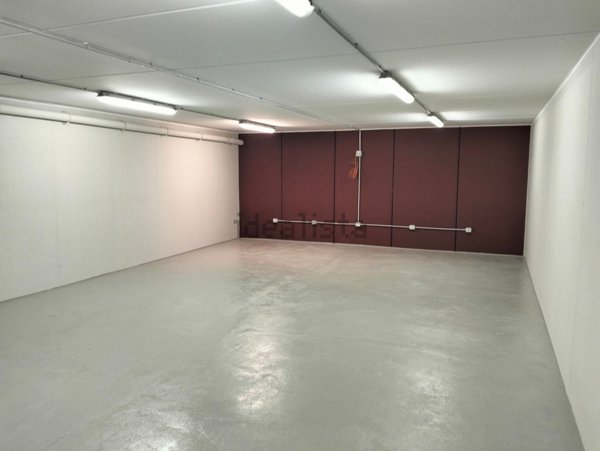 locale di sgombero in vendita a Seriate