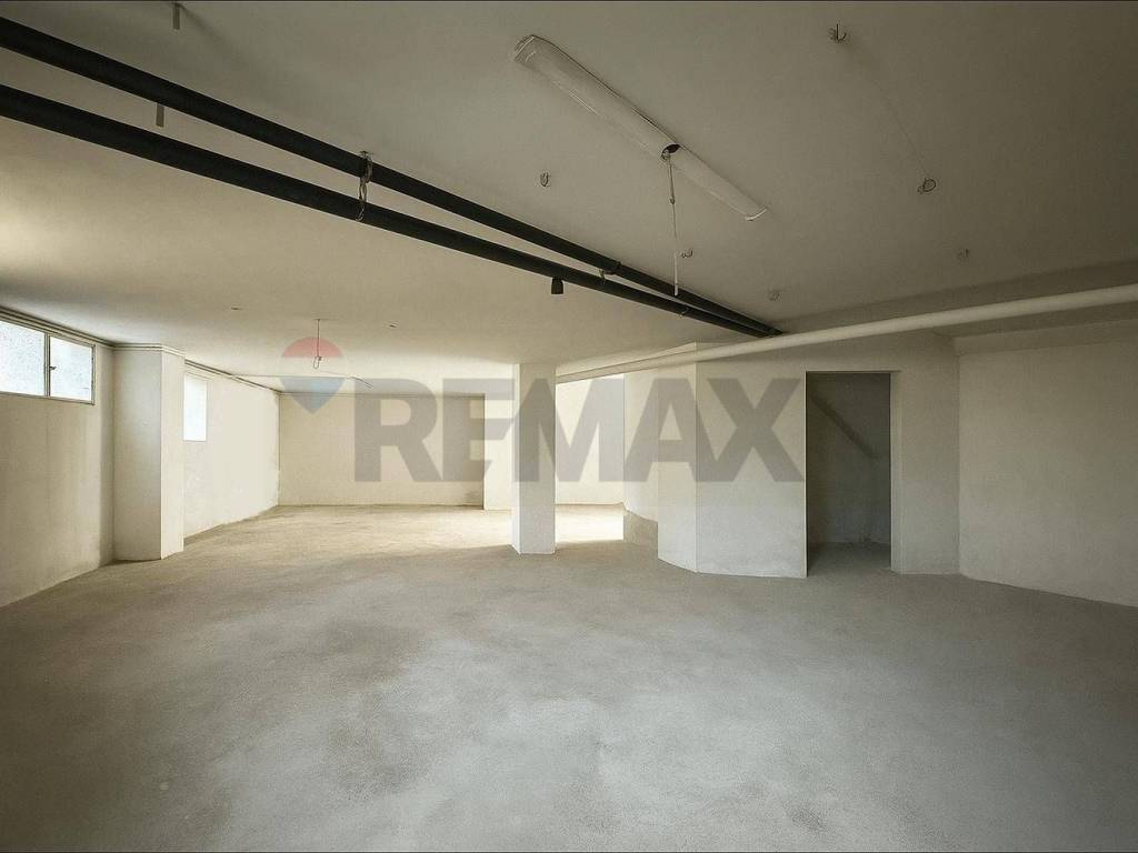 locale commerciale in vendita a Seriate