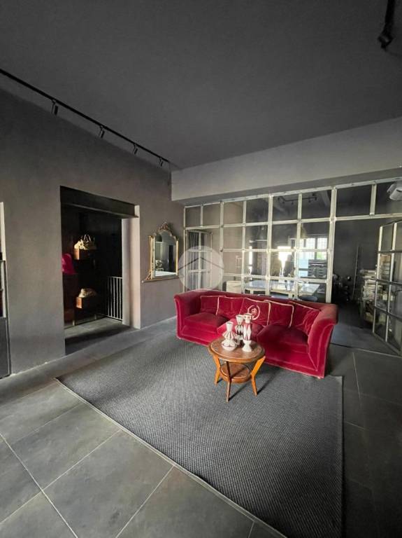 negozio in vendita a Seriate