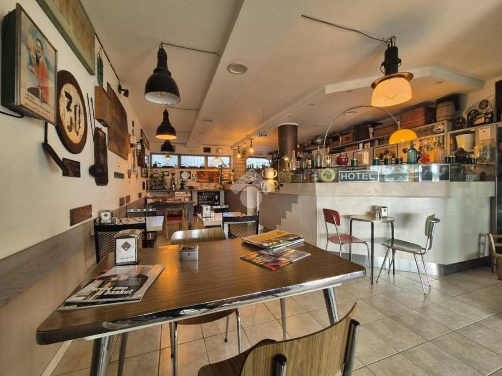 negozio in vendita a Seriate