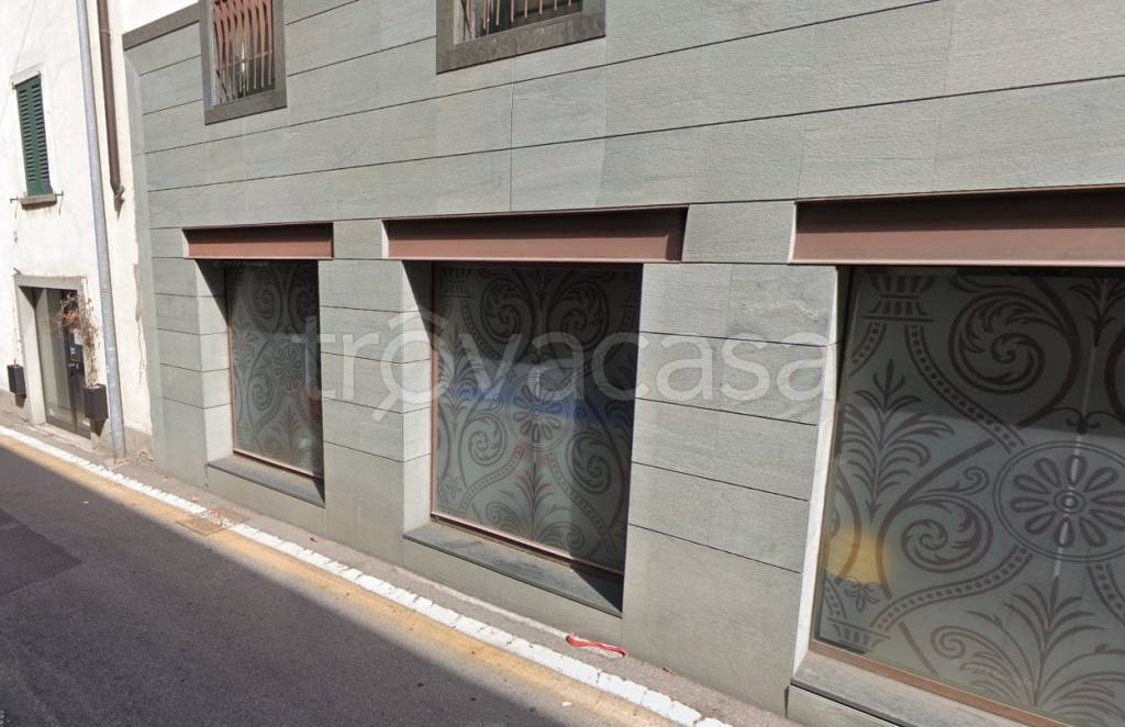 negozio in vendita a Seriate