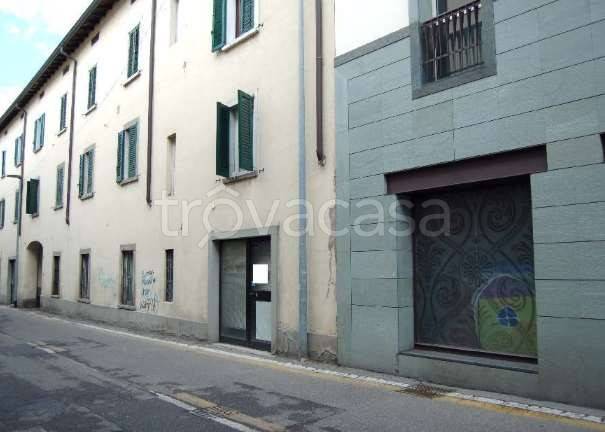 negozio in vendita a Seriate