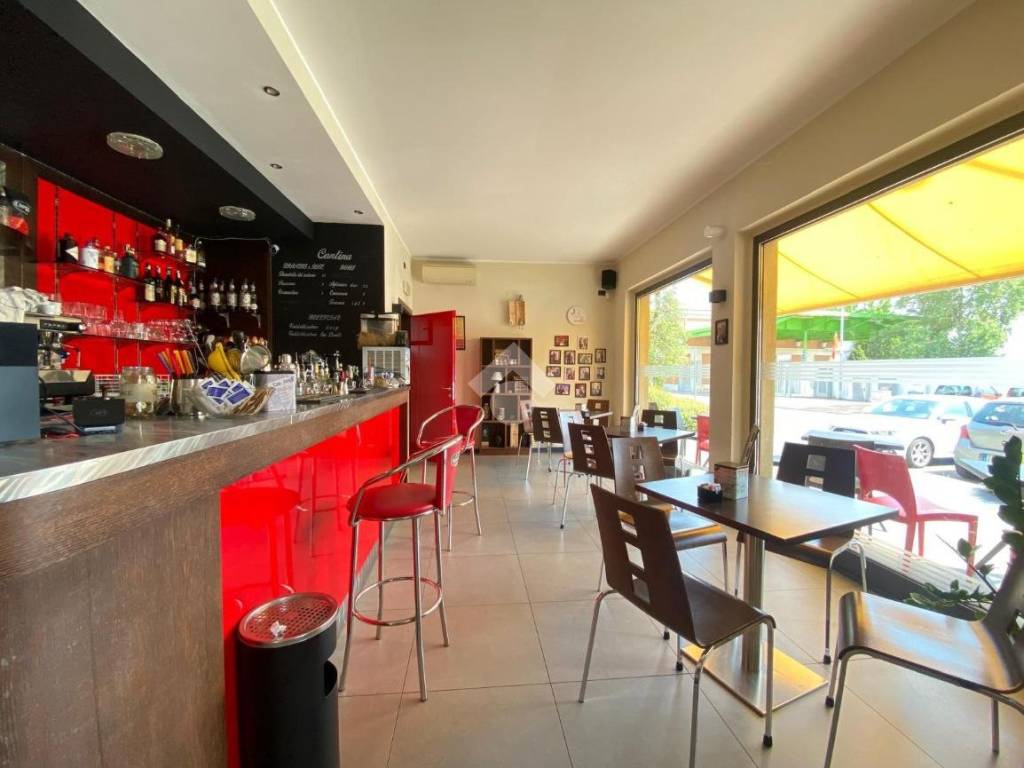 negozio in vendita a Seriate