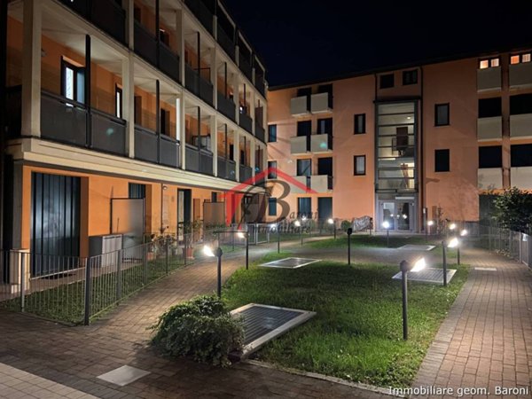 appartamento in vendita a Seriate in zona Comonte