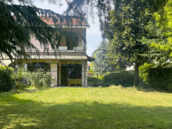 casa indipendente in vendita a Seriate
