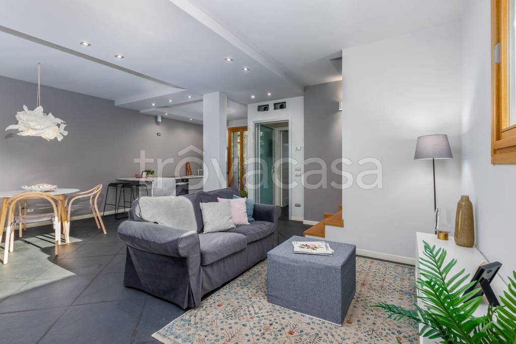 casa indipendente in vendita a Seriate