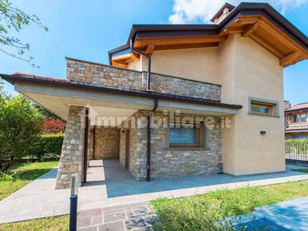 casa indipendente in vendita a Seriate