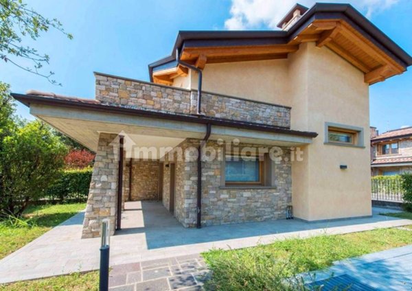 casa indipendente in vendita a Seriate