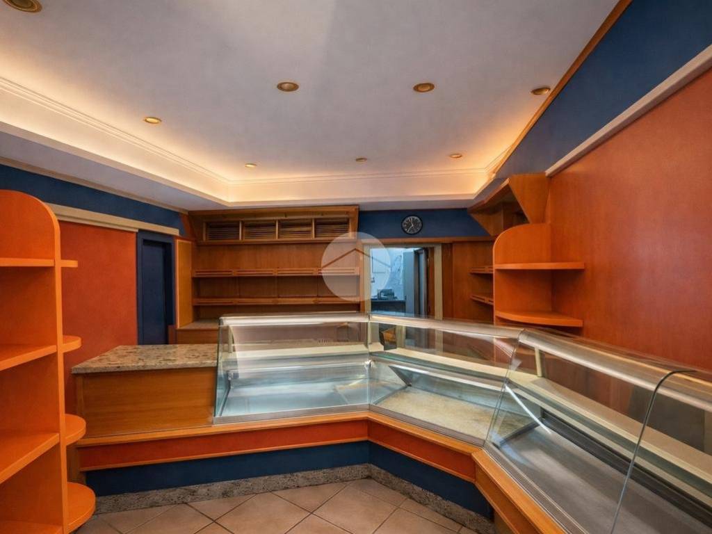 negozio in vendita a Seriate