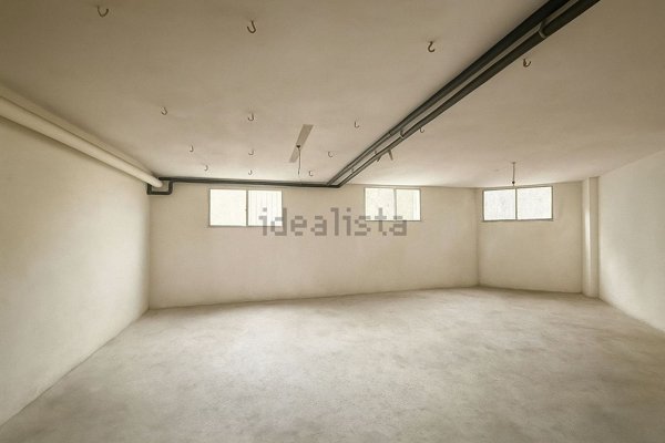 locale di sgombero in vendita a Seriate