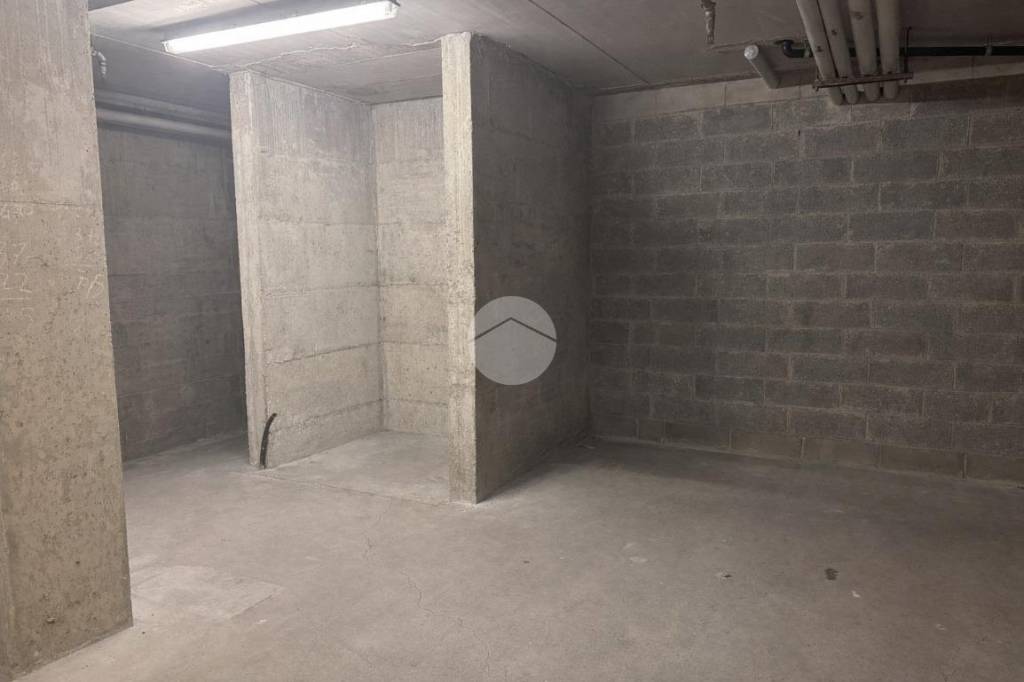 locale commerciale in vendita a Seriate