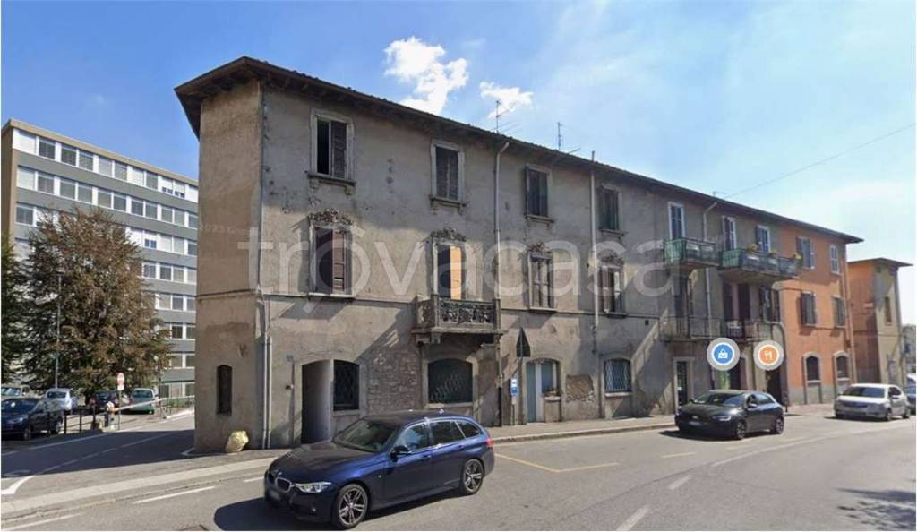 appartamento in vendita a Seriate in zona Paderno